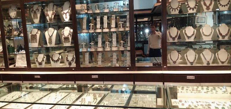 Silver & Gem Palace - Silver & Gem Palace WRRQ+PHW, Amer Rd, near Hotel Glitz, opp. Golimar Sadan, Govind Nagar East, Shankar Nagar, Jaipur, Rajasthan 302002, India