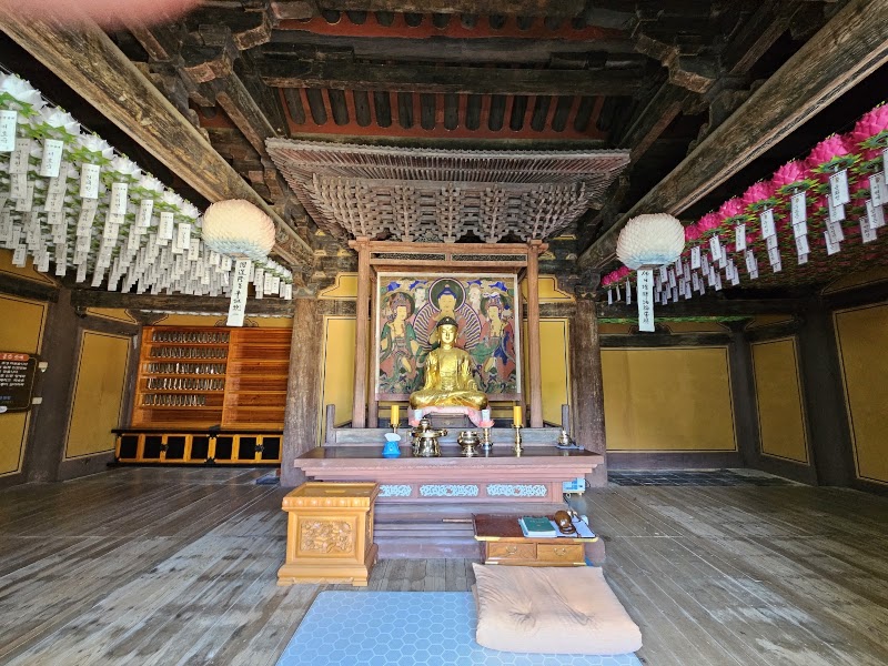 Bongjeongsa Temple - Bongjeongsa Temple 222 Bongjeongsa-gil, Seohu-myeon, Andong, Gyeongsangbuk-do, South Korea