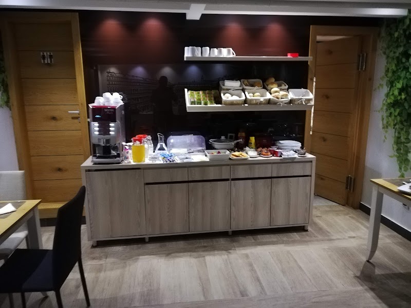 Cosmopolit Hotel - Cosmopolit Hotel, Radićeva 15, Sarajevo 71000, Bosnia and Herzegovina