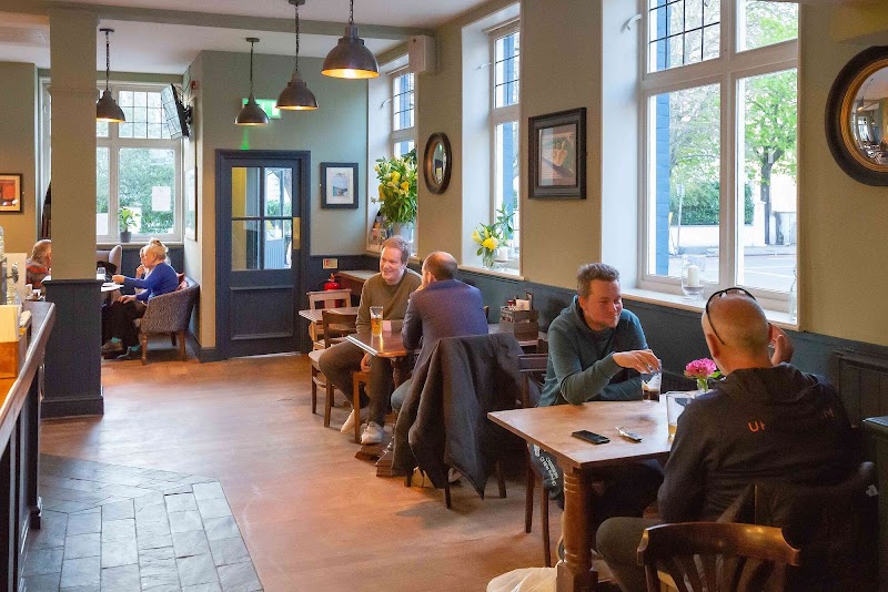 The Bridge - The Bridge, 204 Castelnau, London SW13 9DW, UK