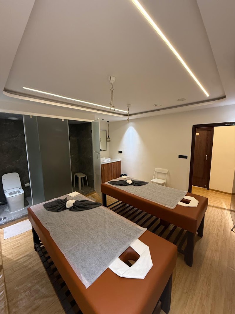 Oakline Wellness Spa - Oakline Wellness Spa 3 Floor, Lumbini Jewel Mall, Road No. 2, Venkateshwara Nagar, Aurora Colony, Banjara Hills, Hyderabad, Telangana 500034, India