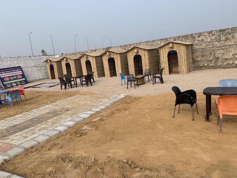 Desi Thath - Veg and Non Veg Restaurent - Desi Thath - Veg and Non Veg Restaurent, QPPC+6V2, Muhana, Rajasthan 302029, India
