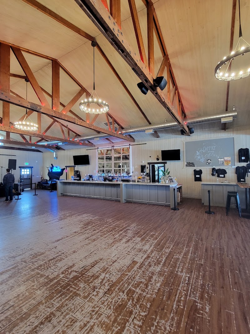 The Barn - The Barn 6971 Airline Hwy, Tres Pinos, CA 95075, USA