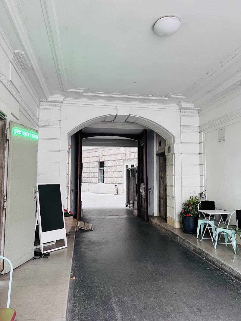 Green Door Bistro - Green Door Bistro Josefsplatz 1, 1010 Wien, Austria