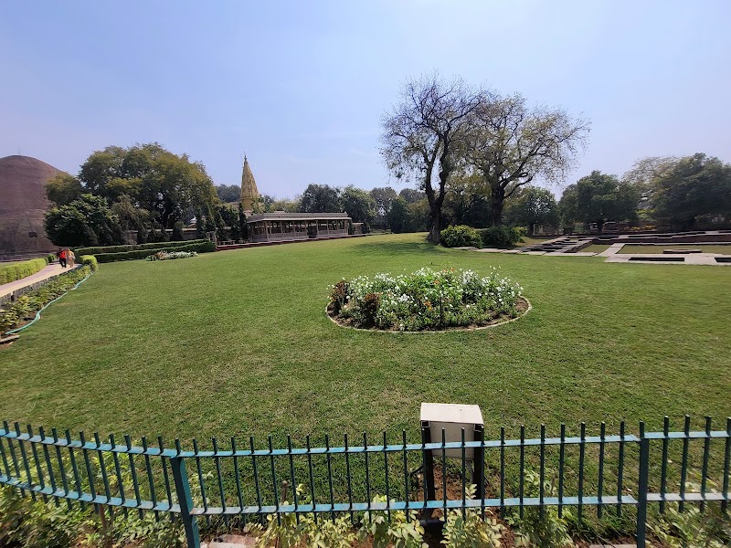 Sarnath archaeological garden - Sarnath archaeological garden, 92JF+FXH, Sarnath, Varanasi, Uttar Pradesh 221007, India