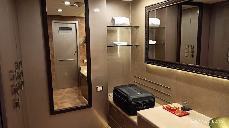 Radisson Blu Hotel, Ludhiana - Radisson Blu Hotel, Ludhiana Mbd Neopolis, Ferozepur Rd, Aman Park, New Sunder Nagar, Ludhiana, Punjab 141012, India