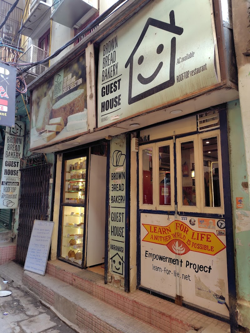 Brown Bread Bakery Varanasi - Brown Bread Bakery Varanasi, Ganga Mahal, D 25/42, Bangali Tola Rd, Pandey Ghat, Bangali Tola, Varanasi, Uttar Pradesh 221001, India