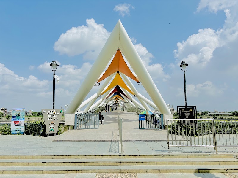 Sabarmati Riverfront Flower Park - Sabarmati Riverfront Flower Park Pujya Pramukh Swami Maharaj Marg, Ellisbridge, Ahmedabad, Gujarat 380006, India