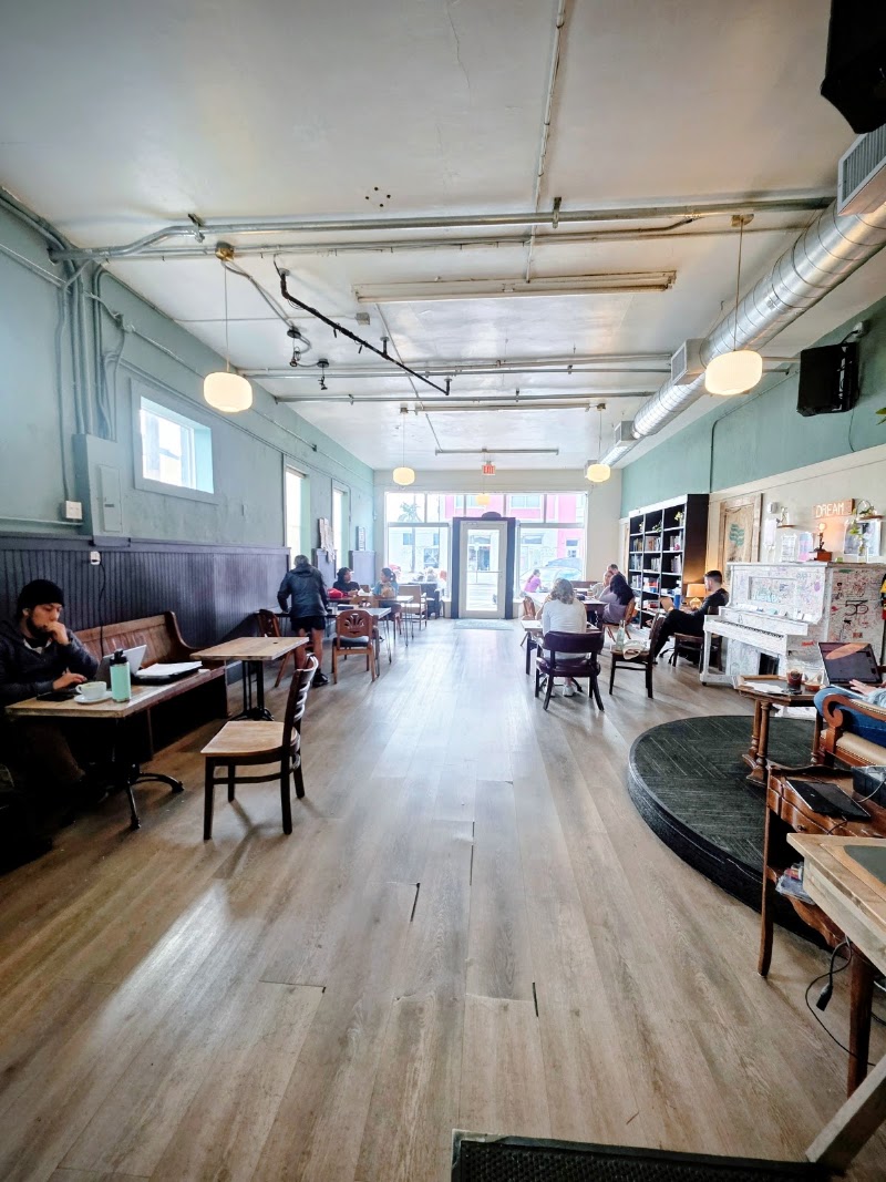Common Grounds Brew & Roastery - Common Grounds Brew & Roastery, 12 S J St, Lake Worth Beach, FL 33460, USA