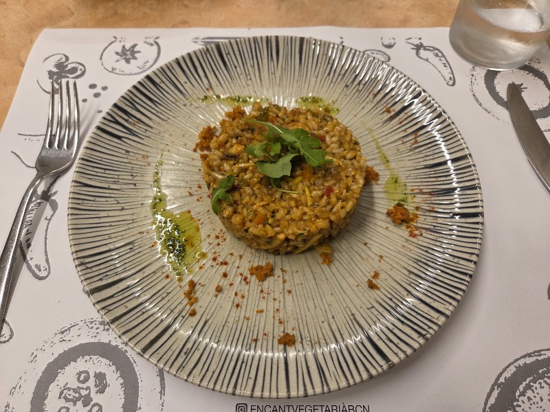Restaurante L'Encant Vegetarià - Restaurante L'Encant Vegetarià Carrer de los Castillejos, 210, Eixample, 08013 Barcelona, Spain