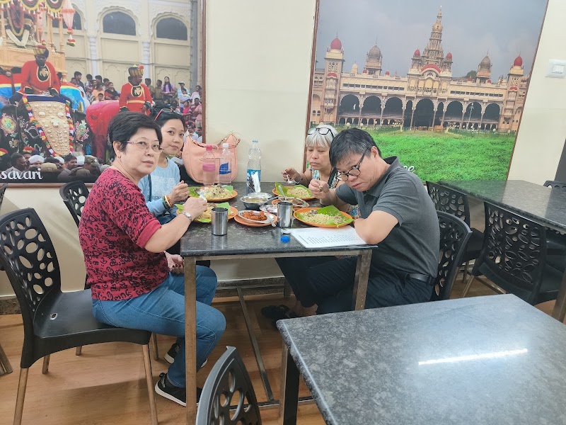Hotel Hanumanthu Mysore - Non Vegetarian Restaurant | Mysore’s Best Non Vegetarian Restaurant - Hotel Hanumanthu Mysore - Non Vegetarian Restaurant | Mysore’s Best Non Vegetarian Restaurant, 944/1 and 944/2, Site No.5, Block, 39, Zoo Rd, Nazarbad Mohalla, Ittige Gudu, Mysuru, Karnataka 570010, India