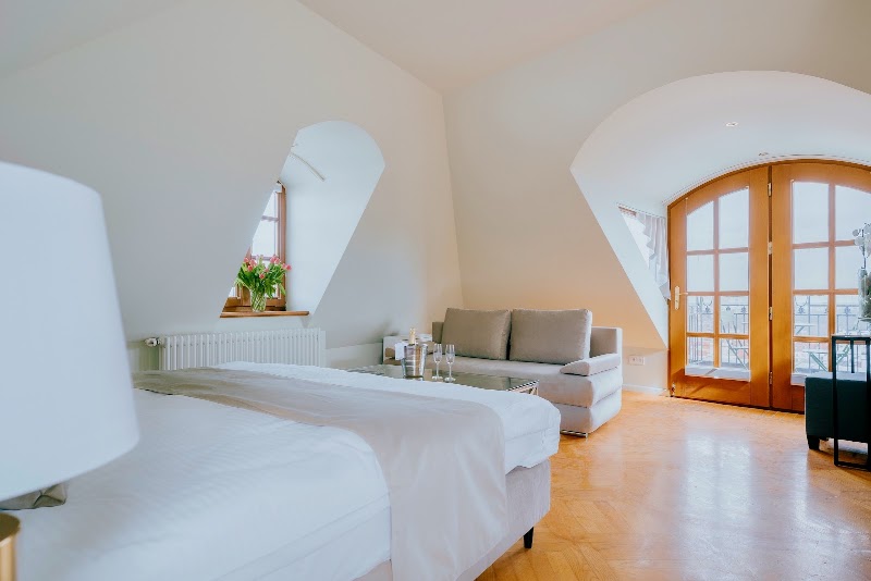 Jess Hotel & Spa Warsaw Old Town - Jess Hotel & Spa Warsaw Old Town, Krakowskie Przedmieście 47/49/51, 00-071 Warszawa, Poland