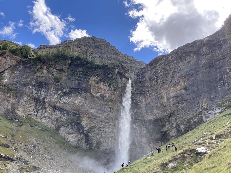 Sissu waterfall