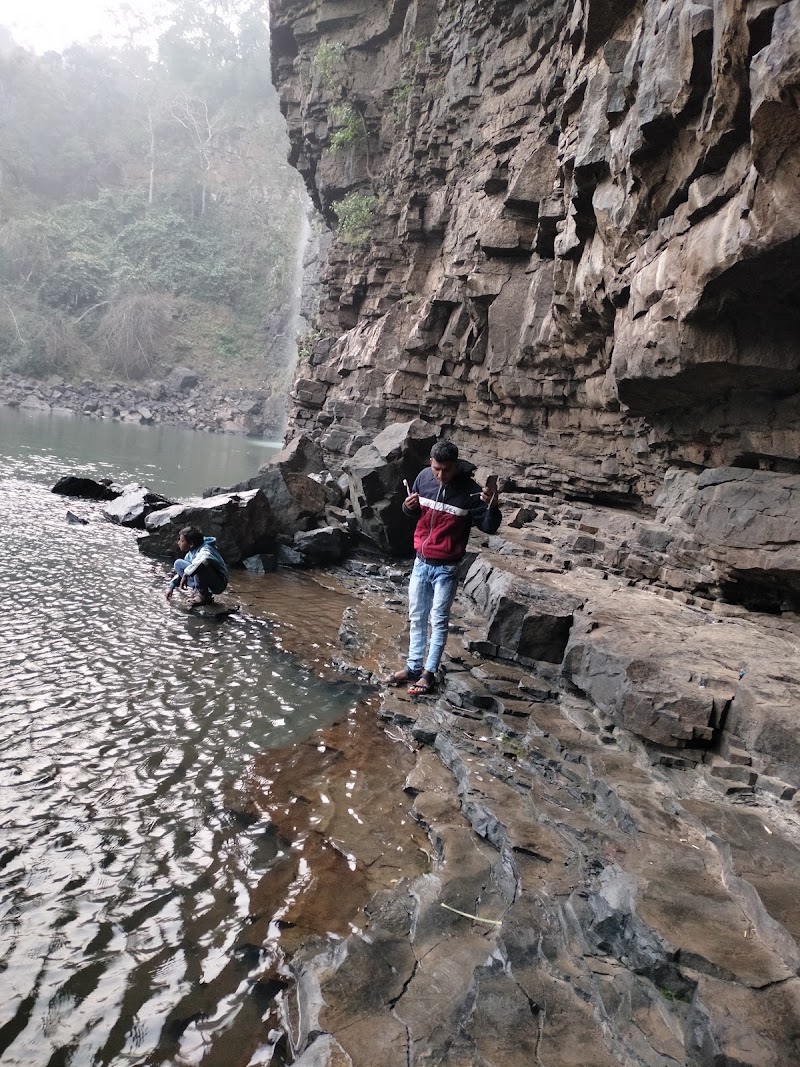 Godhas Waterfall - Godhas Waterfall, Unnamed Road, MC9Q+2MF, Katingpani, Odisha 766105, India