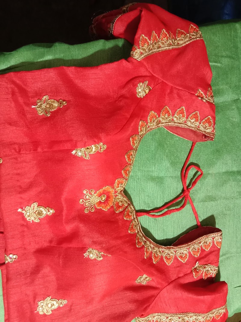 Priya Tailor & Cosmetics - Priya Tailor & Cosmetics U-37, Road, Balveer Market, DLF Phase 3, Nathupur, Gurugram, Haryana 122002, India