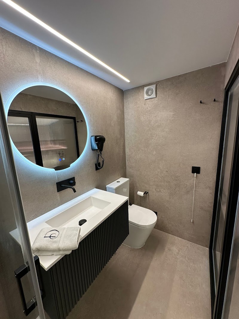 Dom João Glamour Hotel - Dom João Glamour Hotel, R. José Estêvão 43, 1150-200 Lisboa, Portugal