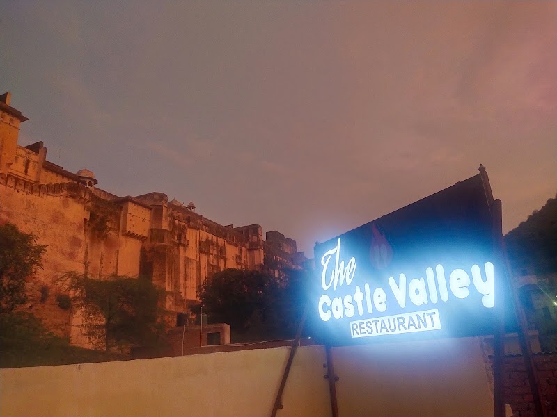 The castle valley restaurant - The castle valley restaurant Narsingh colony, ward no 1, palace, behind amer, Devisinghpura, Amer, Jaipur, Rajasthan 302028, India