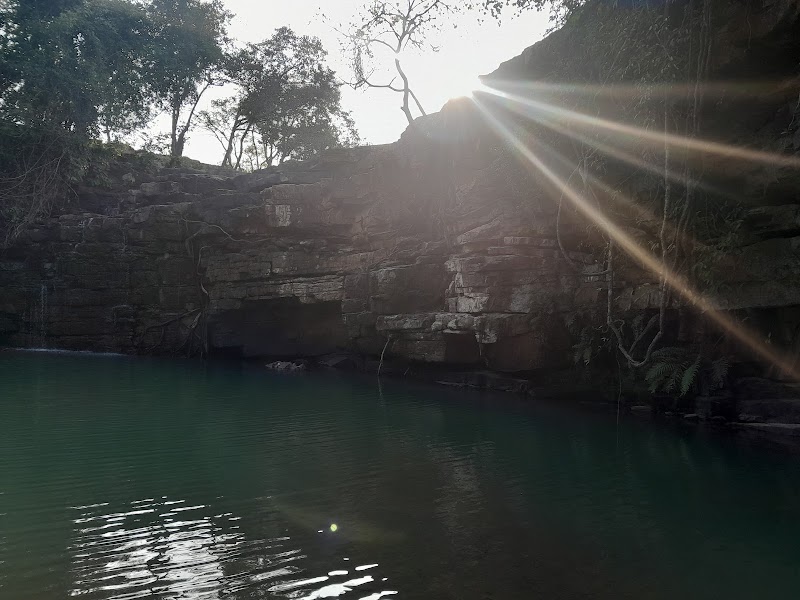 Lingodarha Waterfall - Lingodarha Waterfall, 3GF9+GQ, Bavnimari, Chhattisgarh 494331, India