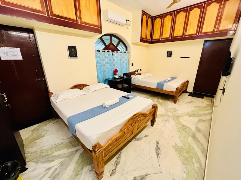 Bluemoon Bungalow Pondicherry - Bluemoon Bungalow Pondicherry 10, 9Th Cross, Extension, Rainbow Nagar, Puducherry, 605011, India