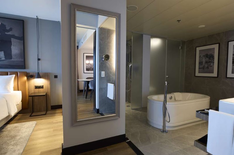 Radisson Blu Hotel, Zurich Airport - Radisson Blu Hotel, Zurich Airport Zurich Airport, Rondellstrasse, 8058 Kloten, Switzerland
