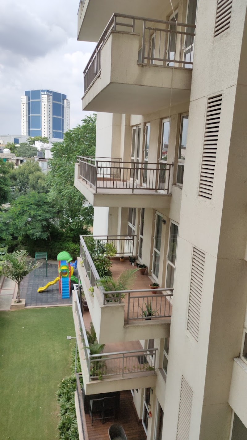 DLF Oakwood Estate - DLF Oakwood Estate DLF Oakwood Estate, Plot 161, Akashneem Marg, DLF Phase 2, Sector 25, Gurugram, Shahpur, Haryana 122002, India