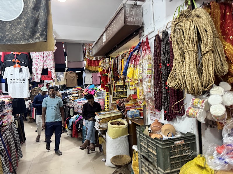 Lal market - Lal market shop no.15, Kanchenjunga shopping complex, 4thfloor, Lal Market Rd, Vishal Gaon, Gangtok, Sikkim 737101, India