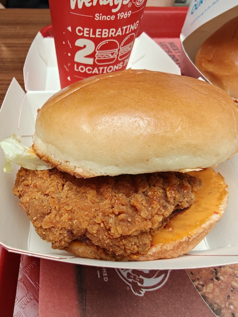 Wendy's Gaur City - Wendy's Gaur City 4th floor Level, Gaur City mall, Food Court, 12A, Greater Noida W Rd, Gaur City 1, Sector 4, Ghaziabad, Uttar Pradesh 201318, India