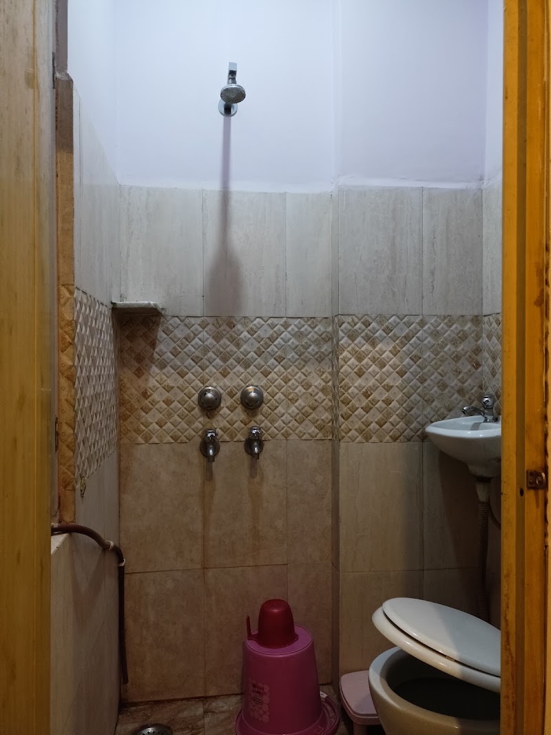 Hotel Aakash Ganga - Hotel Aakash Ganga B-3/209 Near Raja Chetsingh Fort, Shivala, Varanasi, Uttar Pradesh 221001, India