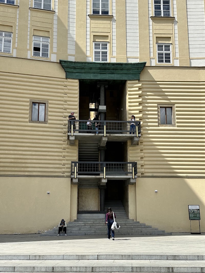 Býčí schodiště - Býčí schodiště, Třetí nádvoří Pražského hradu 48/2, 119 00 Praha 1-Hradčany, Czechia