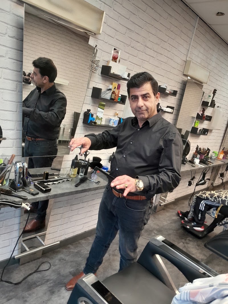 Arian Kapsalon