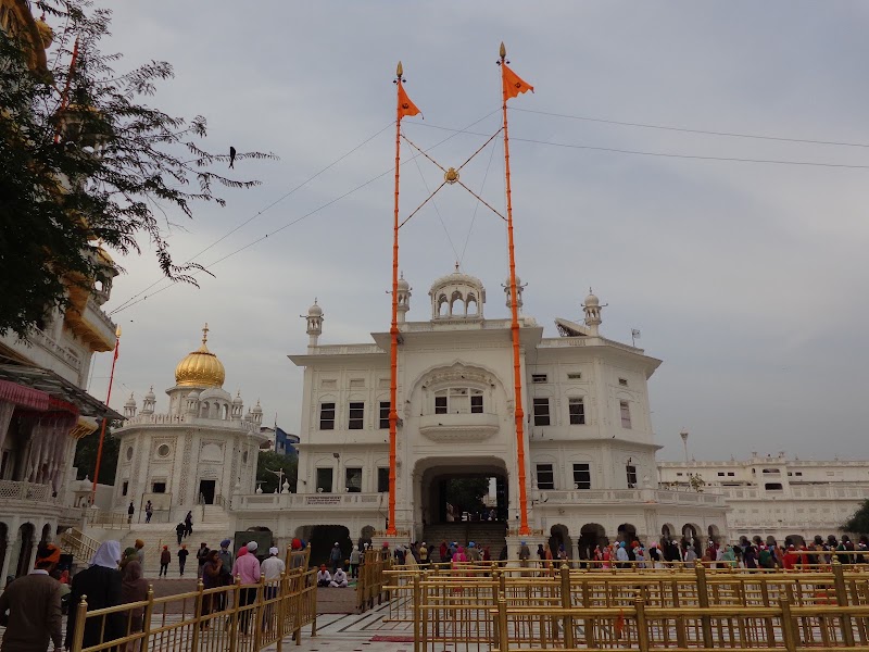 Sri Akal Takht Sahib - Sri Akal Takht Sahib JVCG+753 Harmandir Sahib, Golden Temple Rd, Atta Mandi, Katra Ahluwalia, Amritsar, Amritsar Cantt., Punjab 143006, India
