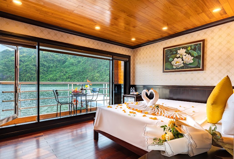 Halong Dragon Bay Cruise - Halong Dragon Bay Cruise, Terminal 26, Tuan Chau port, Tuan Chau Ward, Halong city, Tuần Châu, Quảng Ninh 01125, Vietnam