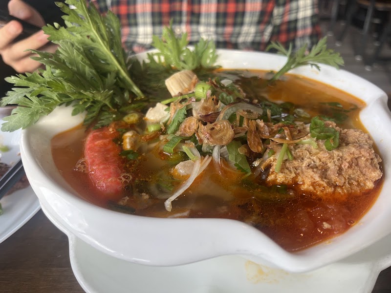 Lotus Pond Vietnamese Cuisine - Lotus Pond Vietnamese Cuisine 12752 Aurora Ave N, Seattle, WA 98133, USA