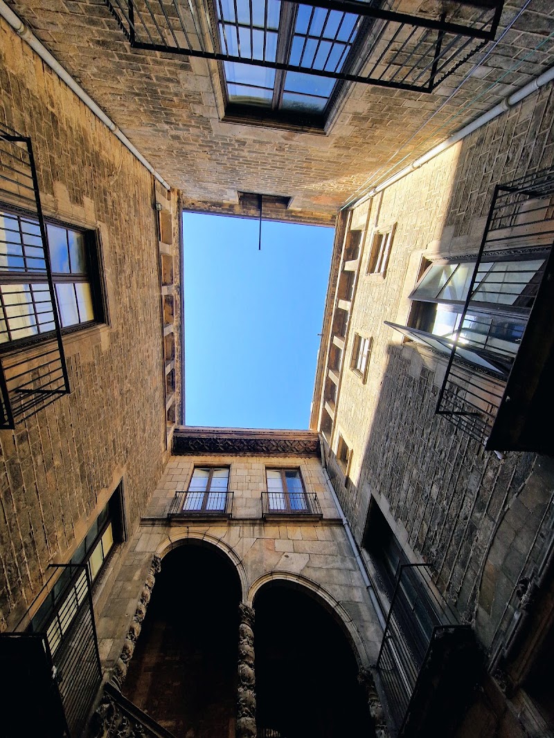 Barcelona Old Town and Gothic Quarter Walking Tour - Barcelona Old Town and Gothic Quarter Walking Tour, Ciutat Vella, Pl. de Correus, S/N, Ciutat Vella, 08002 Barcelona, Spain