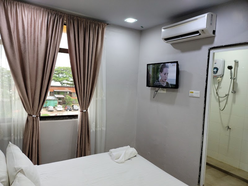 Sunset Villa Inn - Sunset Villa Inn, 16, Jalan Pantai Chenang, 07000 Kuah, Kedah, Malaysia