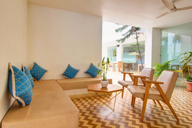 Hotel Vilmaris Breeze Calangute, North Goa - Hotel Vilmaris Breeze Calangute, North Goa, Candolim, Road, opp. Jambleshwar Temple, Gaura Waddo, Sinquerim, Calangute, Goa 403516, India