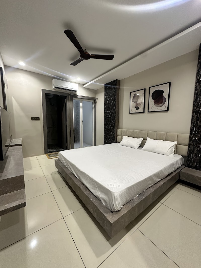 Hotel Rajshree inn - Hotel Rajshree inn Dewas Gate, 22, road, Daulat Ganj, Malipura, Ujjain, Madhya Pradesh 456001, India