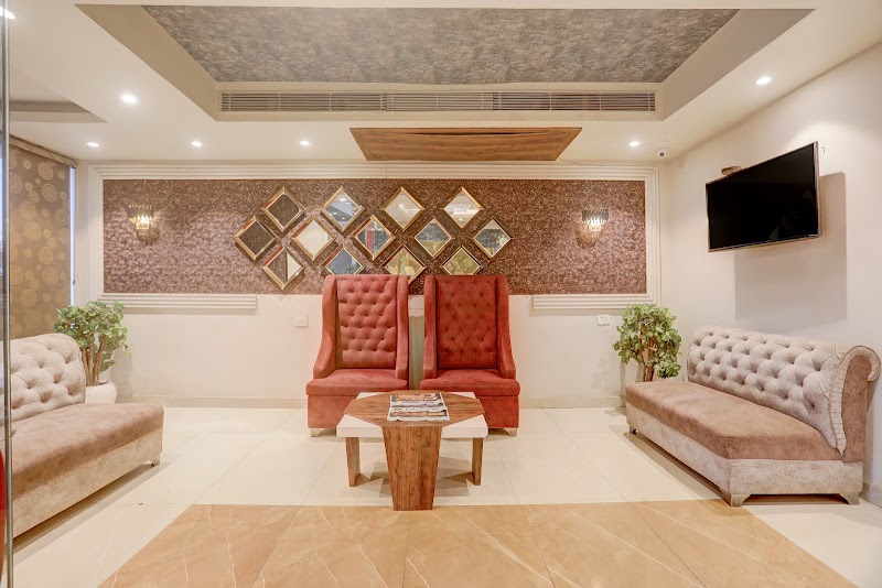 The Golden Crown - The Golden Crown Plot No. 7, Govind Plaza, Flyover Near Alankar Showroom, Bailey Rd, beside Rupaspur, Rupaspur, IAS Colony, Patna, Bihar 801503, India