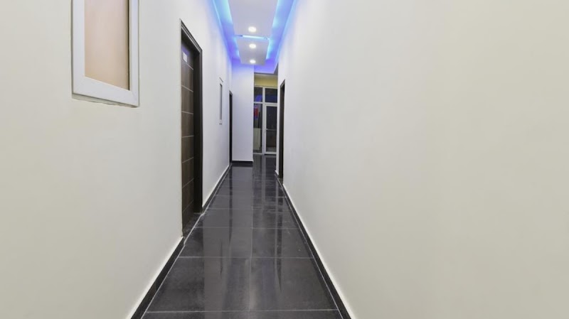 Hotel O by OYO The Signature Hotel Near Iskcon Temple Noida - Hotel O by OYO The Signature Hotel Near Iskcon Temple Noida Plot No 27, Gali Number 2, Mamura, Sector 66, Noida, Uttar Pradesh 201309, India