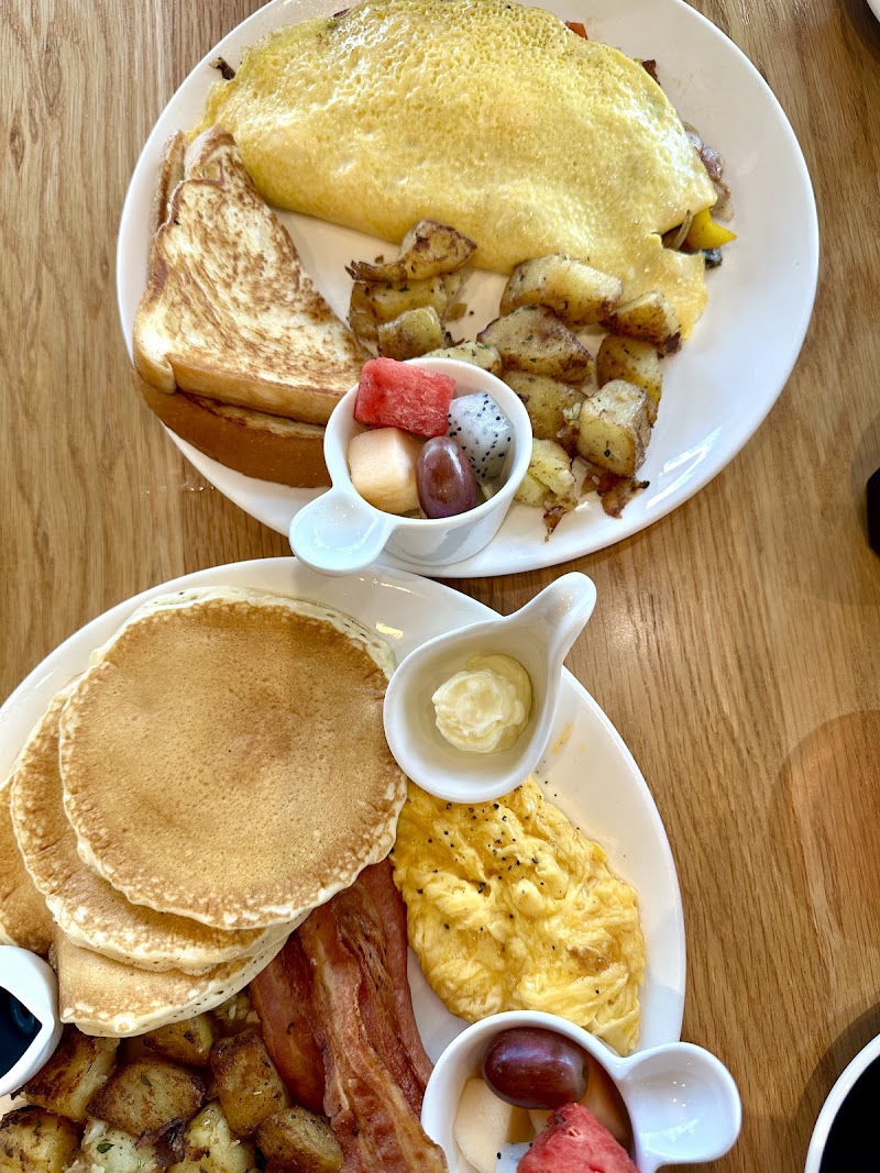 Breakfast Story Thonglor - Breakfast Story Thonglor 154 Soi Thong Lo, Khwaeng Khlong Tan Nuea, Watthana, Krung Thep Maha Nakhon 10110, Thailand