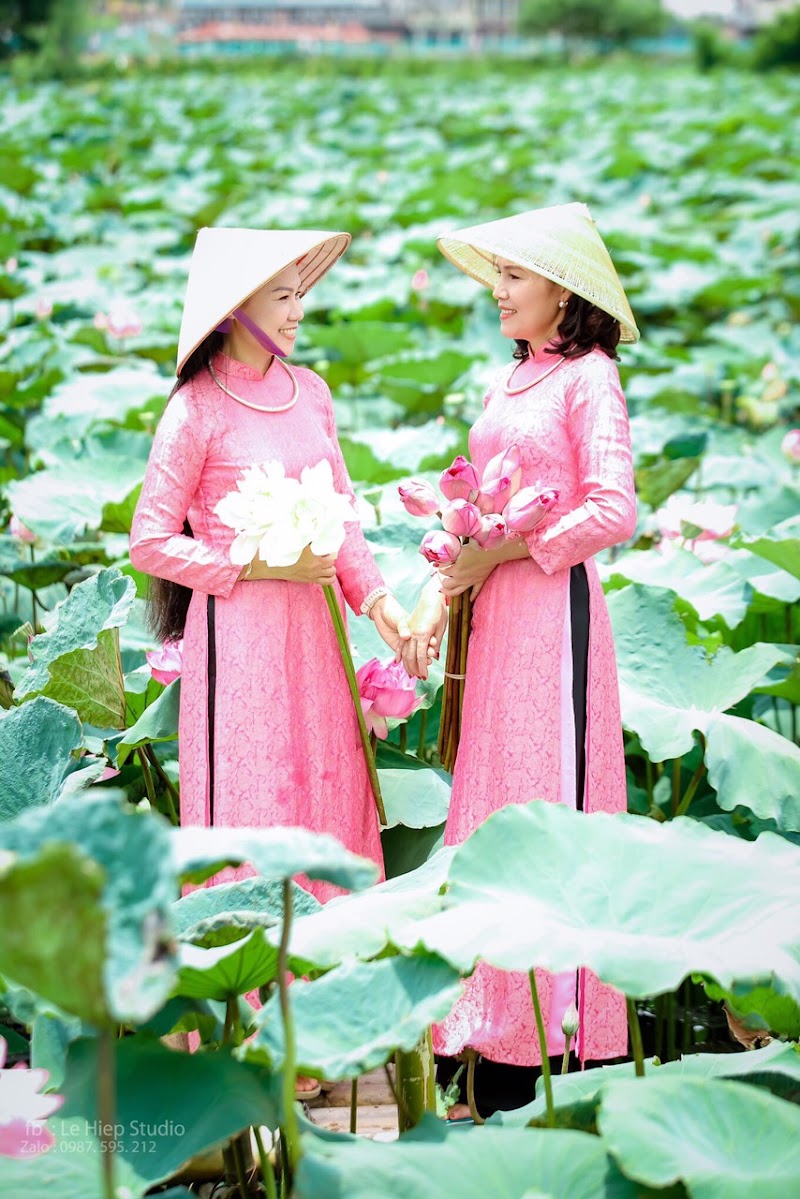 Thung lũng hoa hồ Tây - Thung lũng hoa hồ Tây, Ngã 3 P. Nhật Chiêu, Tây Hồ, Hà Nội, Vietnam