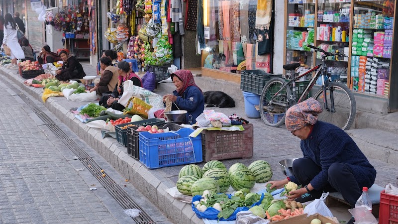 Leh City Market , Ladakh - Leh City Market , Ladakh Balkhang Chowk Main Market, 5H6P+W64, Leh, 194101