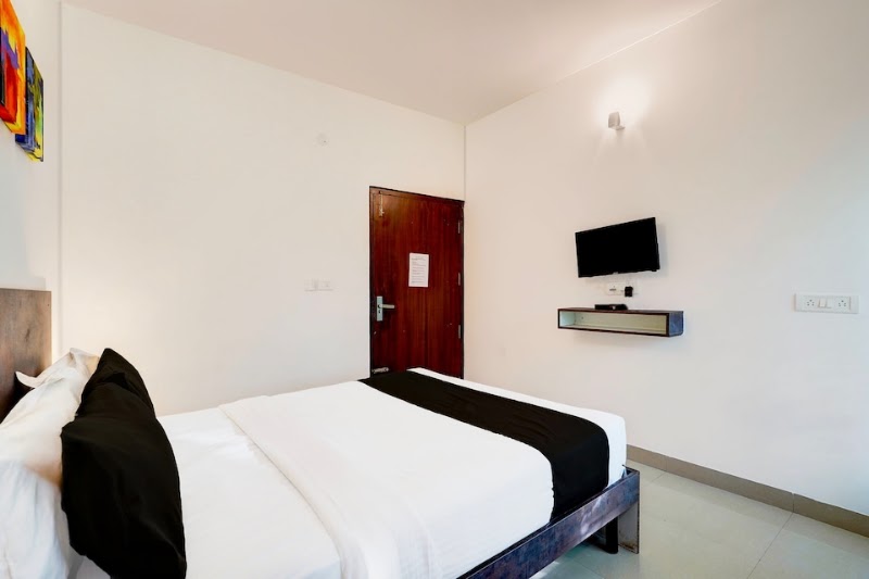 Super Townhouse by OYO Hebbal Bhadrappa Layout - Super Townhouse by OYO Hebbal Bhadrappa Layout, 1,2, Hotel, Kodigehalli Main Rd, Bhadrappa Layout, Yelahanka Zone, Bengaluru, Karnataka 560094, India