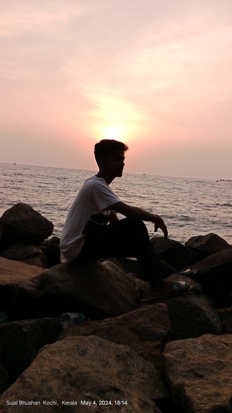 Fort Kochi Beach View Point - Fort Kochi Beach View Point, X6FR+38P, Walk Way, Fort Vypin, Puthuvype, Kochi, Keralam 682508, India