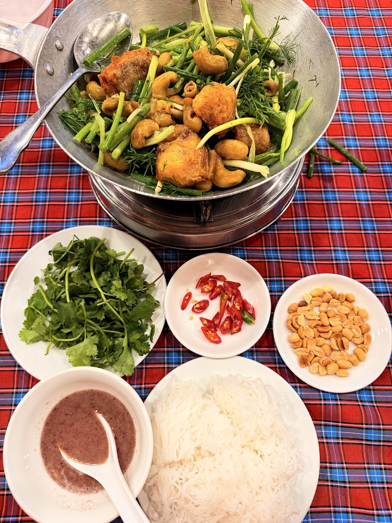 Chả Cá Anh Vũ 103 Trung Hòa - Chả Cá Anh Vũ 103 Trung Hòa, 103 P.Trung Hòa, Yên Hòa, Hà Nội, Vietnam