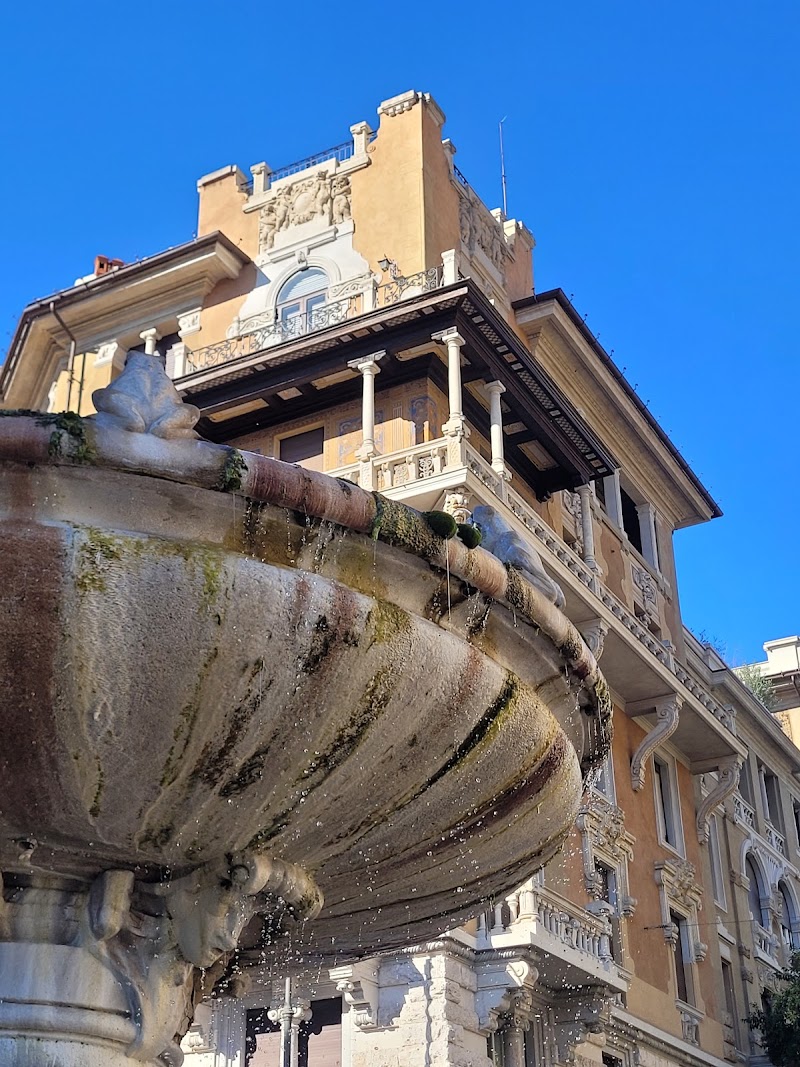 Fountain of the Frogs - Fountain of the Frogs, Piazza Mincio, 00198 Roma RM, Italy