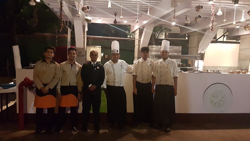 Bageecha - Novotel Mumbai Juhu Beach - Bageecha - Novotel Mumbai Juhu Beach Novotel, Balraj Sahni Rd, Juhu Beach, Juhu, Mumbai, Maharashtra 400049, India