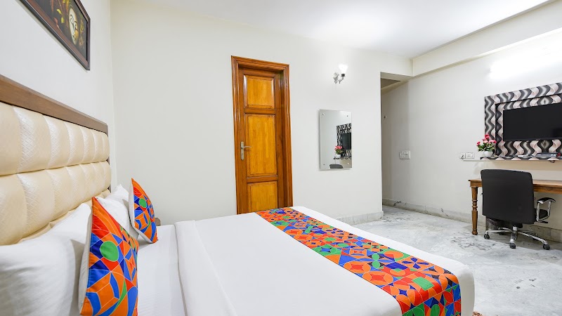 FabHotel The Lalit Vibes - FabHotel The Lalit Vibes 57-A, Akashneem Marg, DLF Phase 2, Sector 25, Gurugram, Haryana 122002, India