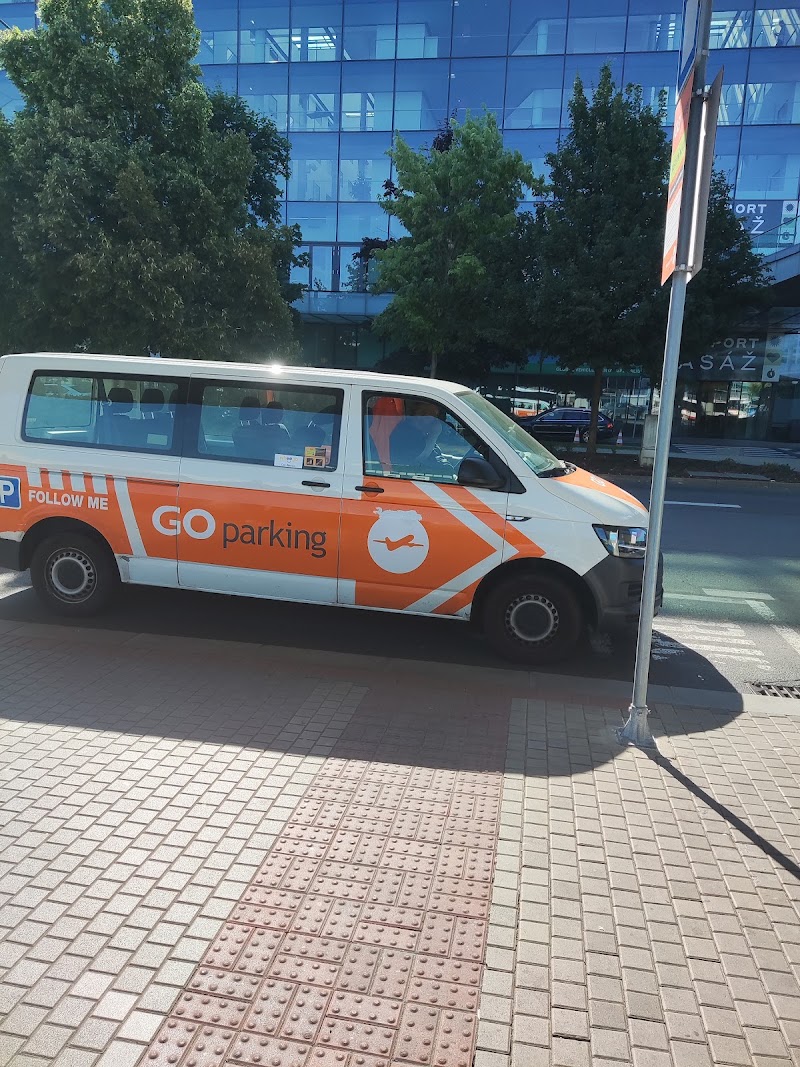 [P] GO parking - [P] GO parking, Ke Kopanině 406, 252 67 Tuchoměřice, Czechia