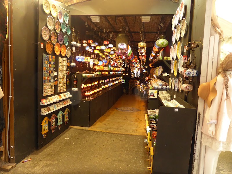 Camden Market - Camden Market 54-56 Camden Lock Pl, London NW1 8AF, UK